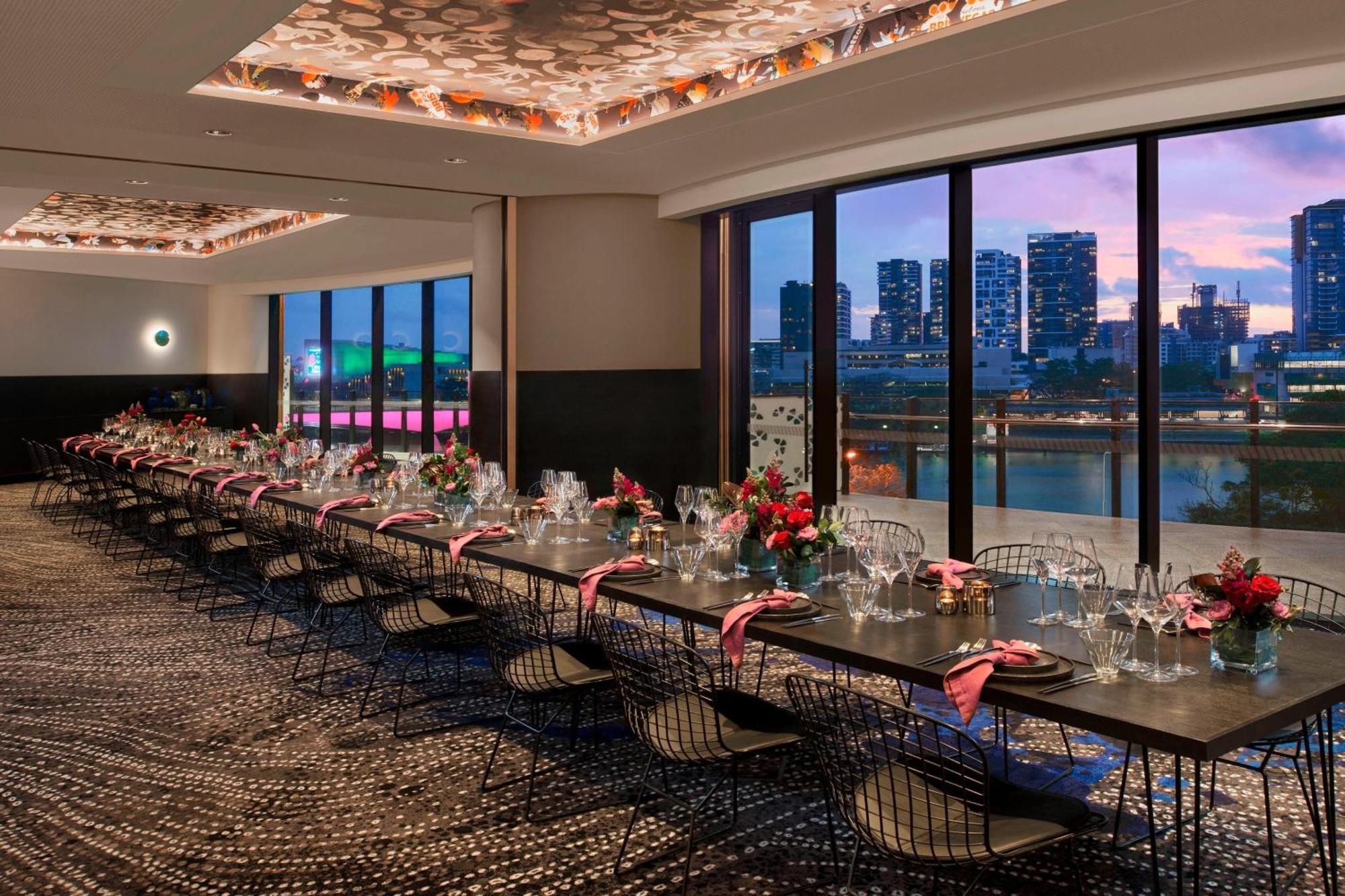 Hotel W Brisbane Extérieur photo The Riverbank