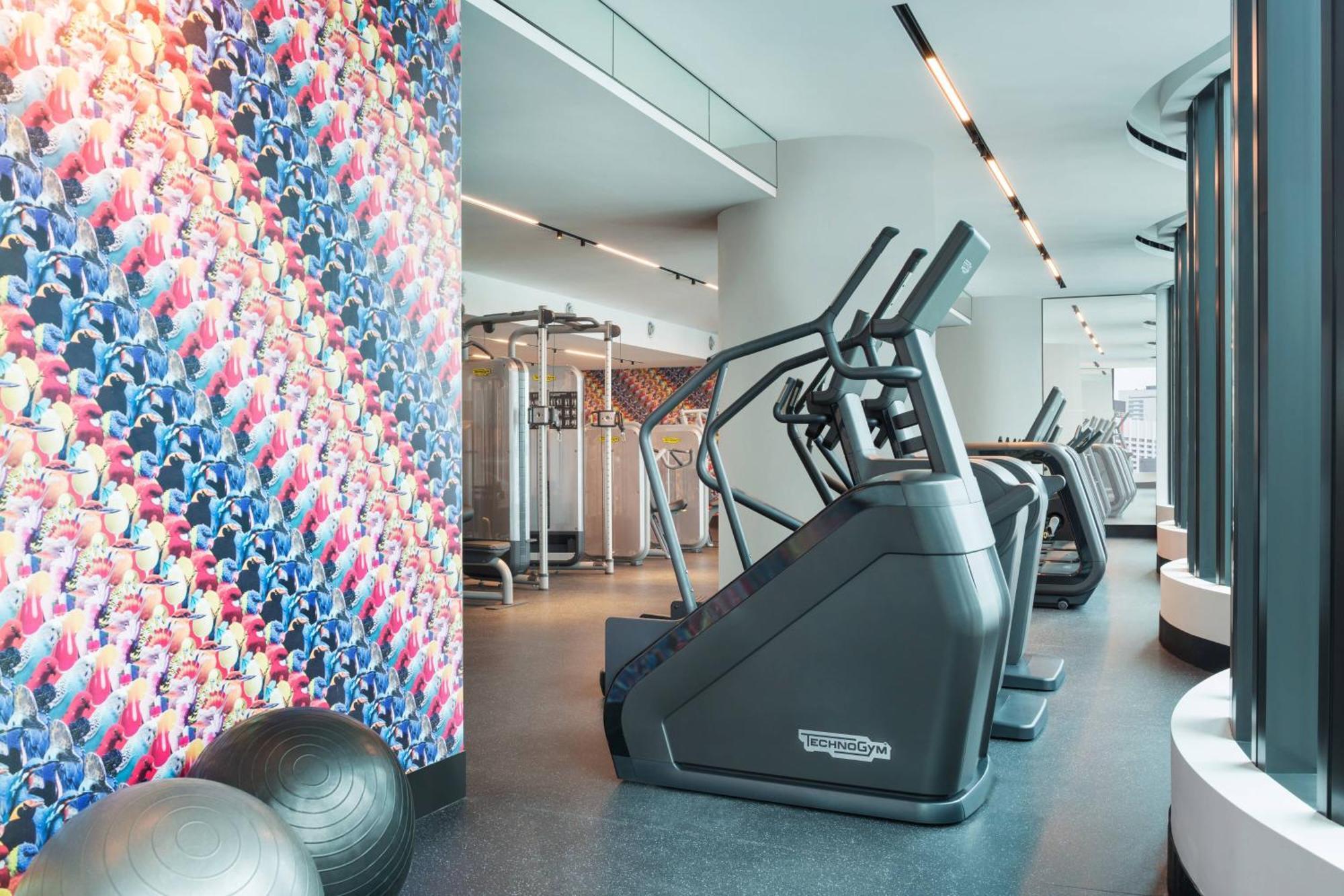 Hotel W Brisbane Extérieur photo The gym at the 100 East 53rd Street building