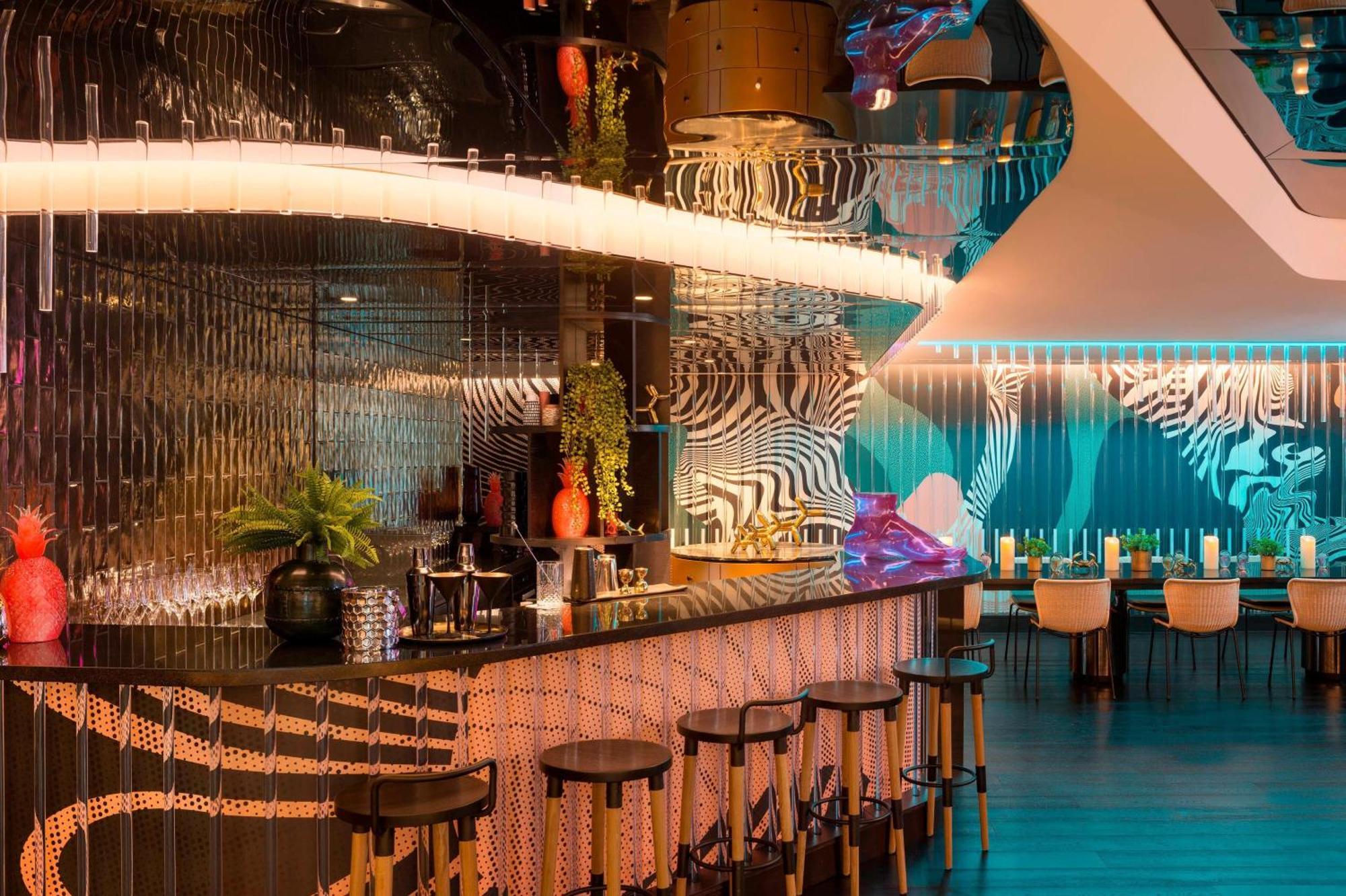 Hotel W Brisbane Extérieur photo The bar at the nightclub